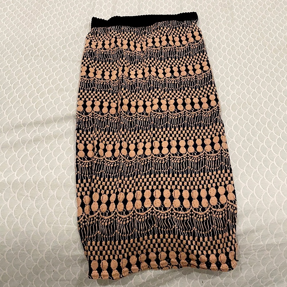 Long skirt! Barely used and cared for well!